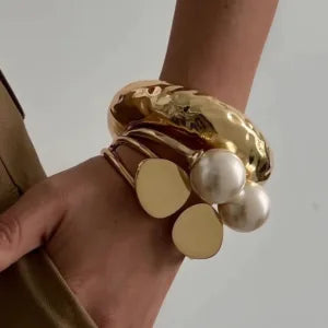 Round Disc Gold Bangle