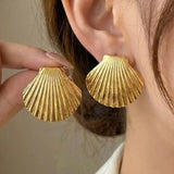 Earring Golden Shell