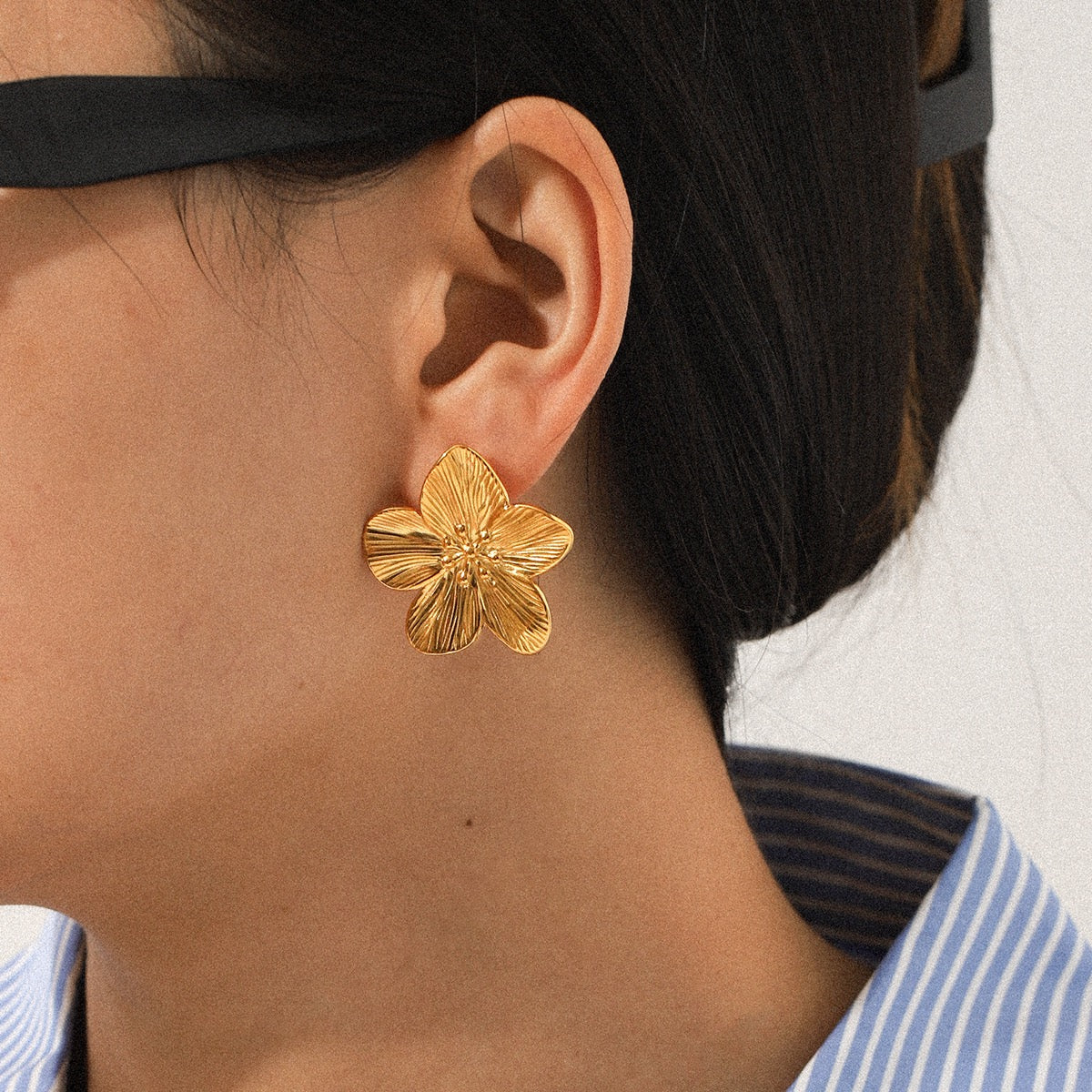 Flower earring