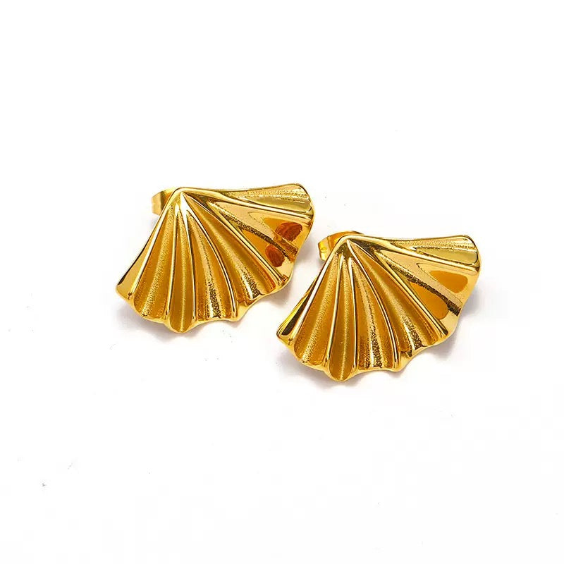 Golden Shell Earrings