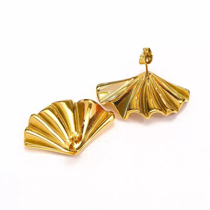 Golden Shell Earrings