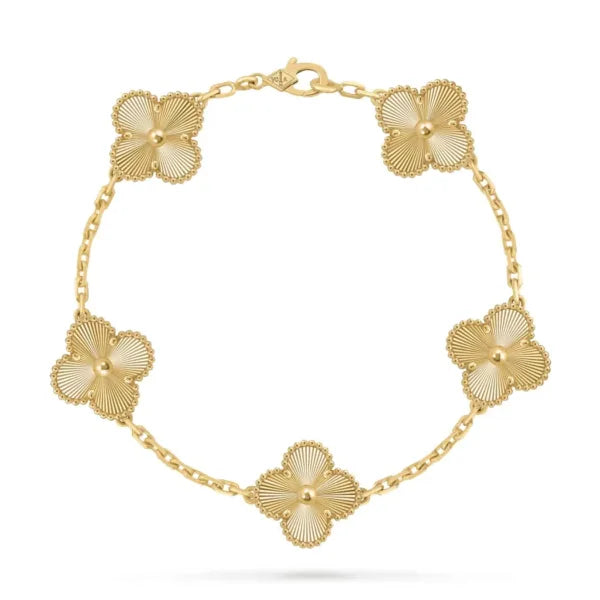 VN Gold bracelet