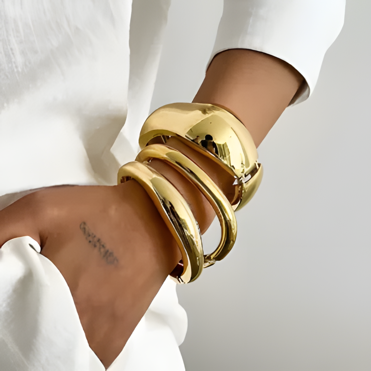 Sculpted Gold Bangle