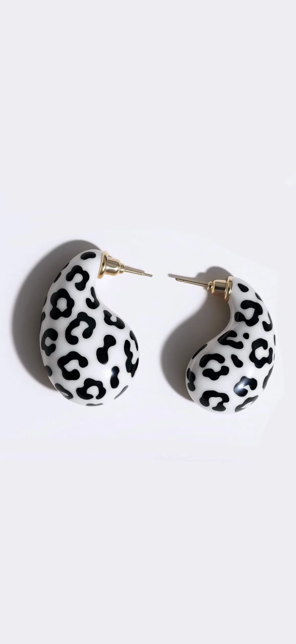 Earring zebra